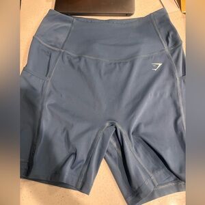 GYMSHARK SIZE MED worn blue pocket shorts